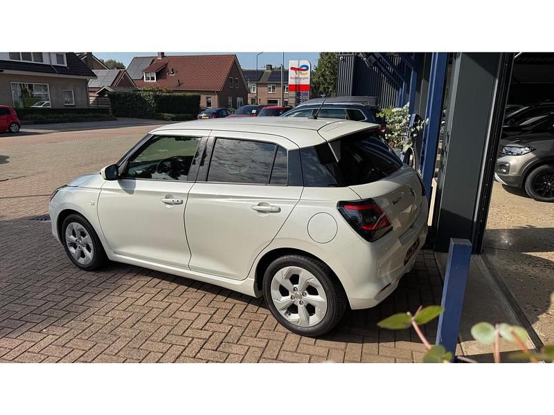 Occasion Suzuki Swift Style 83 PK (61 kW) 2025 Wit Hatchback