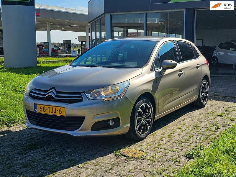 Beige Gebruikt 2012 Citroën C4 Tendance Hatchback | € 6.950 (Eerlijke prijs) - Afbeelding 1/4