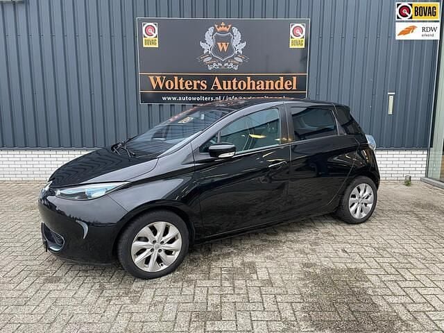 Zwart Occasion 2013 Renault Zoe Zen Hatchback | € 5.950 (Eerlijke prijs) - Afbeelding 1/4