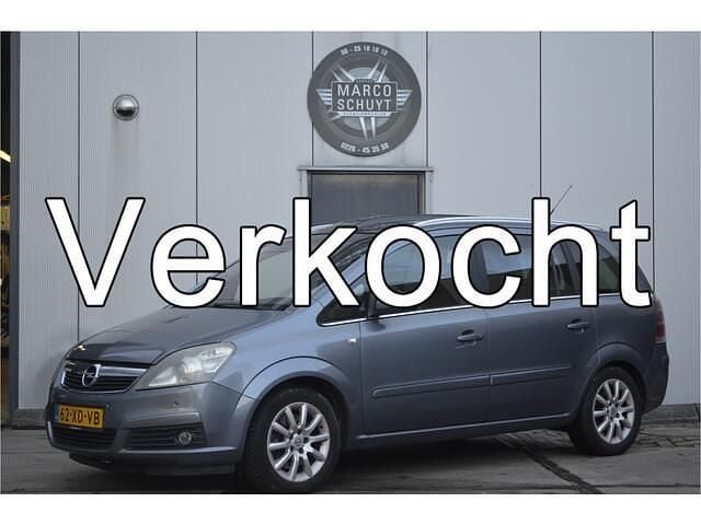 Grijs (metallic) Occasion 2007 Opel Zafira Executive MPV | € 950 (Goede deal) - Afbeelding 1/4