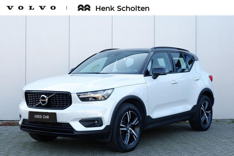 Wit, metallic lak Gebruikt 2018 Volvo XC40 R-Design SUV | € 31.950 (Eerlijke prijs) - Afbeelding 1/4