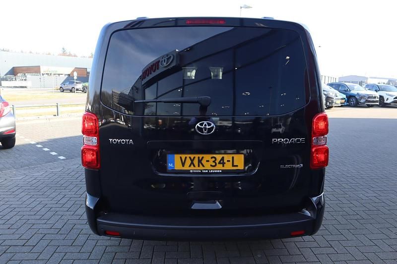 Occasion Toyota Proace 100 kW (136 PK) 2023 Zwart MPV