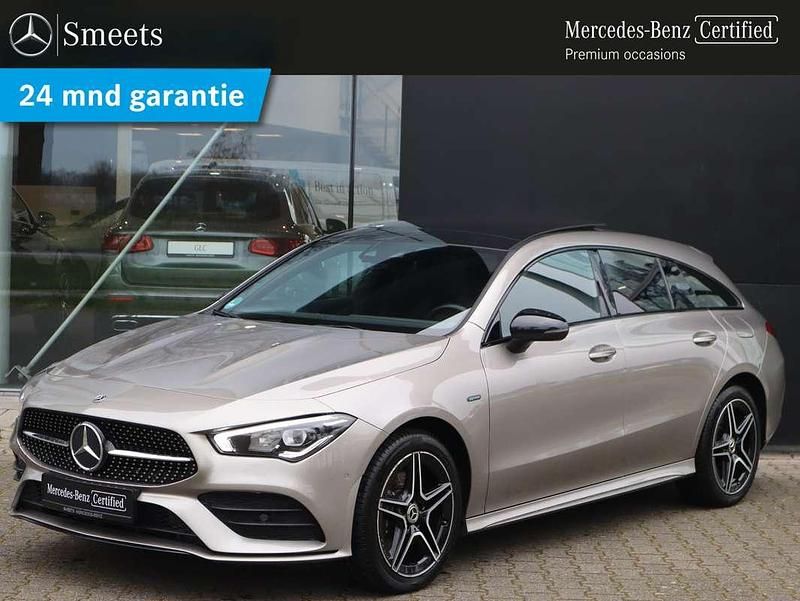 Grijs Gebruikt 2020 Mercedes CLA250e Shooting Brake AMG line Stationwagen | € 30.888 (Iets duurder) - Afbeelding 1/4