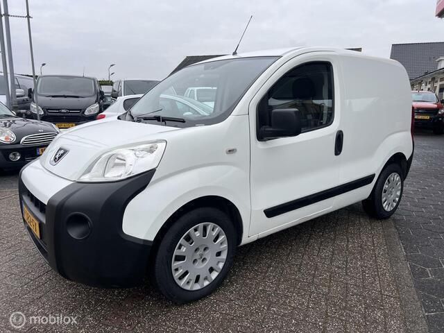 Wit Gebruikt 2017 Peugeot Bipper MPV | € 4.950 (Iets duurder) - Afbeelding 1/4
