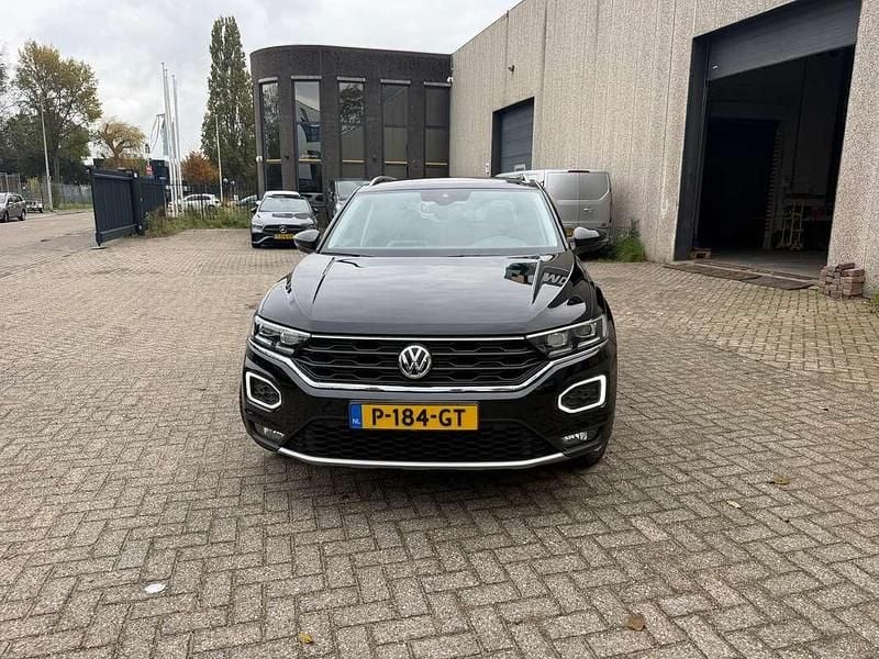 Zwart Gebruikt 2019 VW T-Roc Style SUV | € 20.500 (Super prijs) - Afbeelding 1/4