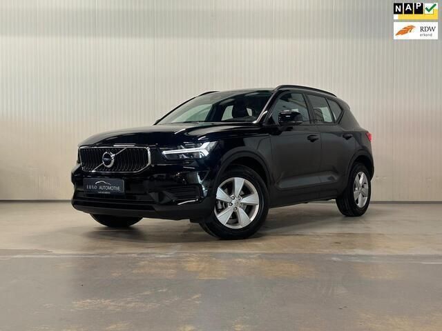 Zwart Gebruikt 2020 Volvo XC40 Momentum SUV | € 28.950 (Super prijs) - Afbeelding 1/4