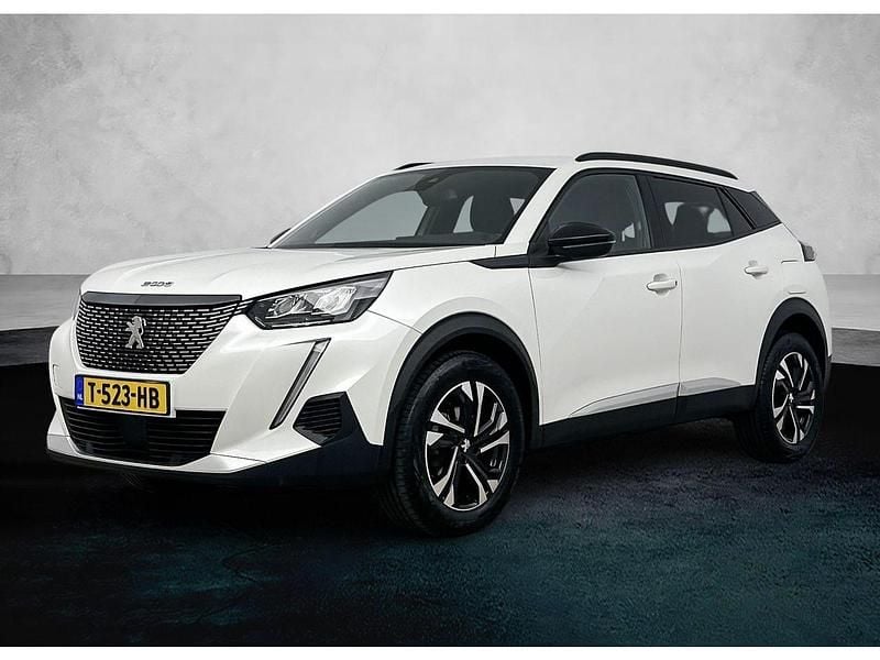 Wit Gebruikt 2023 Peugeot 2008 Allure SUV | € 24.320 (Eerlijke prijs) - Afbeelding 1/1