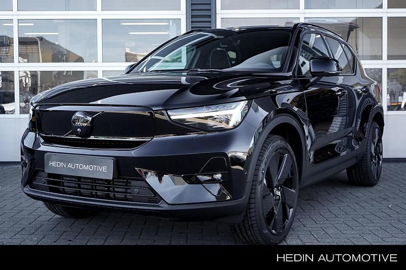 Zwart Nieuw 2025 Volvo EX40 Plus SUV | € 57.995 - Afbeelding 1/4