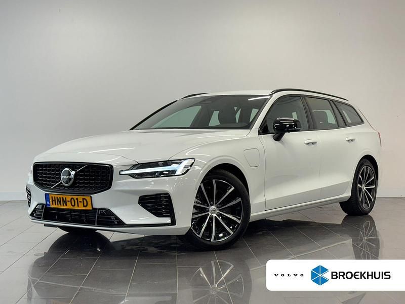 Wit Occasion 2025 Volvo V60 Plus Stationwagen | € 46.895 (Eerlijke prijs) - Afbeelding 1/4