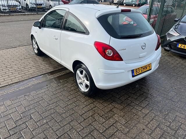 Occasion Opel Corsa Edition 86 PK (63 kW) 2012 Wit Hatchback