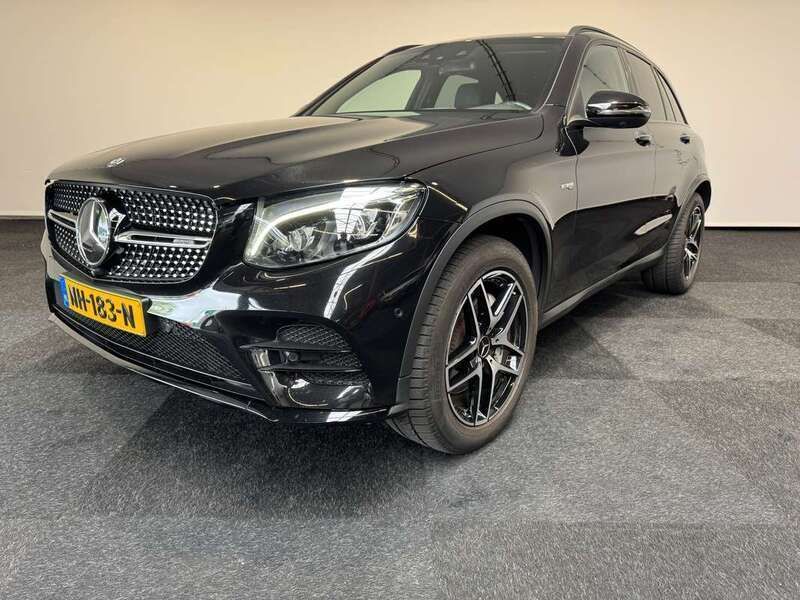 Zwart Gebruikt 2017 Mercedes GLC43 AMG AMG SUV | € 42.900 (Eerlijke prijs) - Afbeelding 1/4