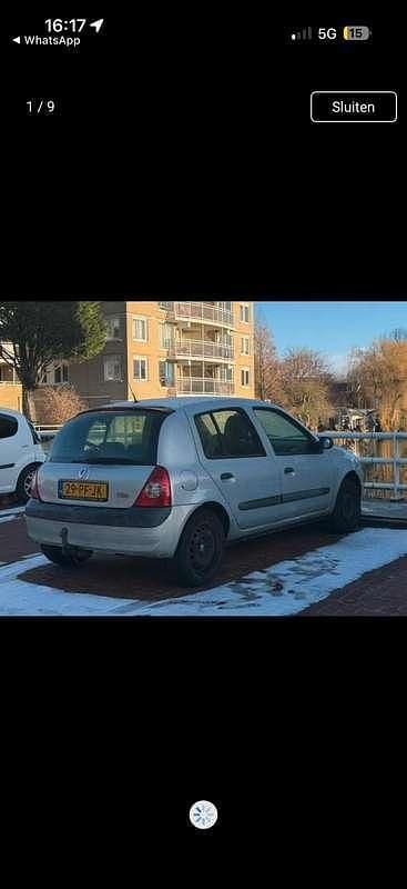 Occasion 2004 Renault Clio II Authentique Sedan | € 1.300 (Goede deal) - Afbeelding 1/4