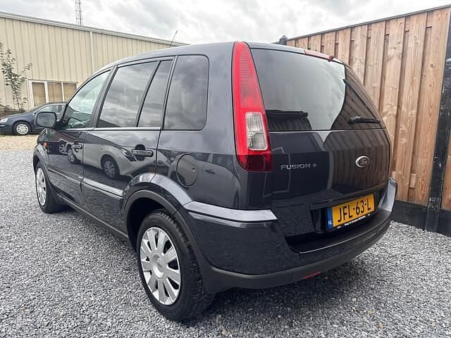 Occasion Ford Fusion Futura 101 PK (74 kW) 2010 Zwart MPV