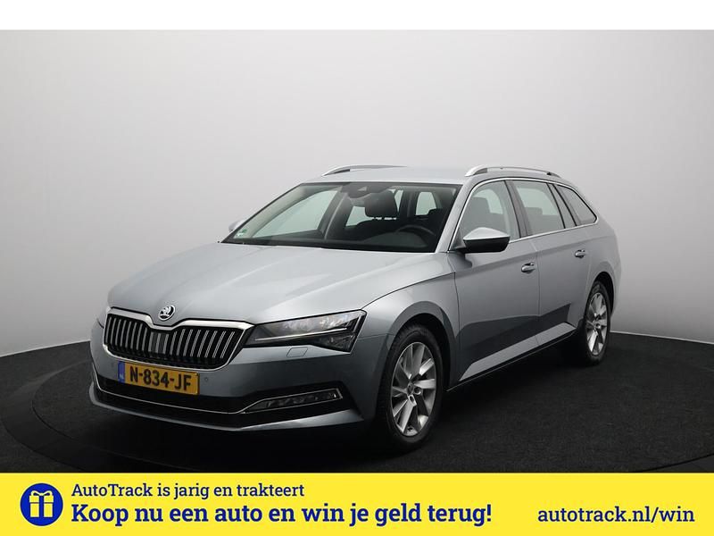 Grijs Gebruikt 2021 Skoda Superb Business Line Stationwagen | € 26.845 - Afbeelding 1/4