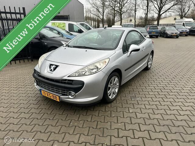 Grijs Gebruikt 2007 Peugeot 207 CC Cabriolet | € 2.959 (Goede deal) - Afbeelding 1/4