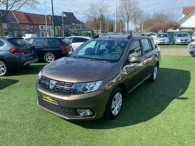 Bruin Gebruikt 2018 Dacia Logan Sedan | € 8.450 - Afbeelding 1/4