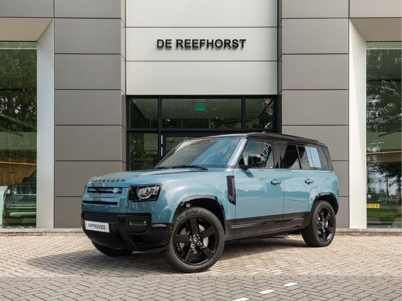 Tasman blue (licht blauw metallic)zwart Nieuw 2025 Land Rover Defender SE Dynamic SUV | € 106.950 (Super prijs) - Afbeelding 1/4
