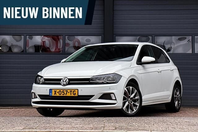 Wit Gebruikt 2020 VW Polo Highline Hatchback | € 11.950 (Super prijs) - Afbeelding 1/4