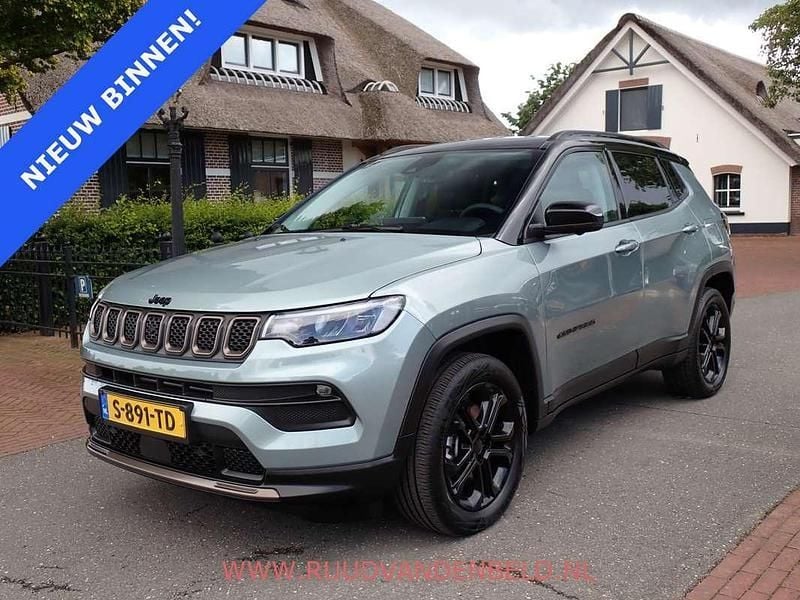 Blauw, metallic lak Gebruikt 2023 Jeep Compass SUV | € 24.900 (Goede deal) - Afbeelding 1/4