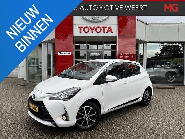 Wit Occasion 2018 Toyota Yaris Design Hatchback | € 15.445 (Eerlijke prijs) - Afbeelding 1/4
