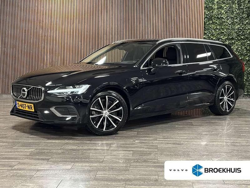 Zwart Gebruikt 2023 Volvo V60 Core Stationwagen | € 33.900 (Super prijs) - Afbeelding 1/4