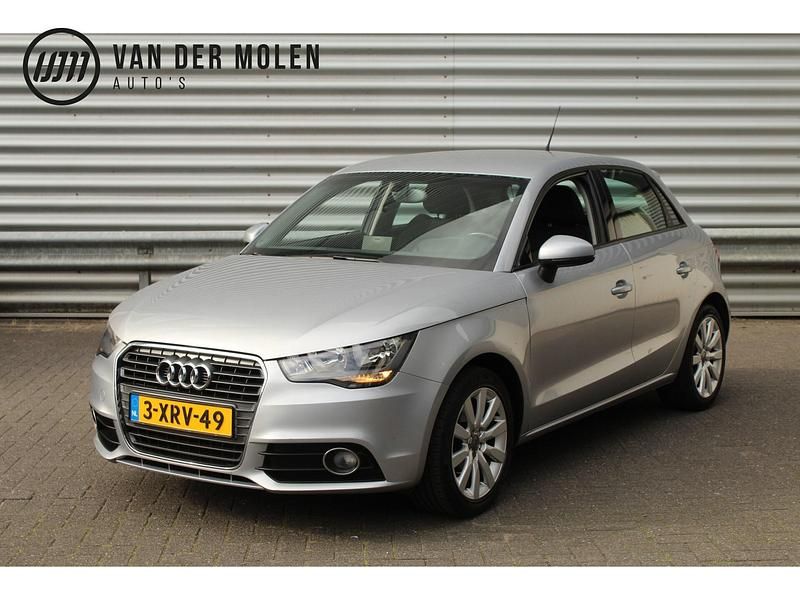 Grijs Gebruikt 2014 Audi A1 Ambition Hatchback | € 10.950 (Eerlijke prijs) - Afbeelding 1/4