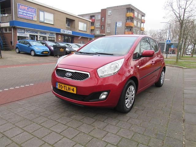 Rood Gebruikt 2012 Kia Venga Plus Hatchback | € 4.950 (Eerlijke prijs) - Afbeelding 1/4