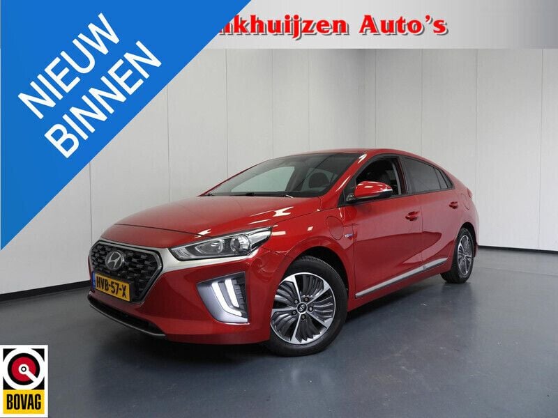 Rood Gebruikt 2020 Hyundai Ioniq Sedan | € 18.840 (Eerlijke prijs) - Afbeelding 1/4
