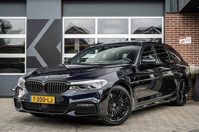 Zwart, metallic lak Gebruikt 2020 BMW 540 M Sport Stationwagen | € 45.950 (Goede deal) - Afbeelding 1/4
