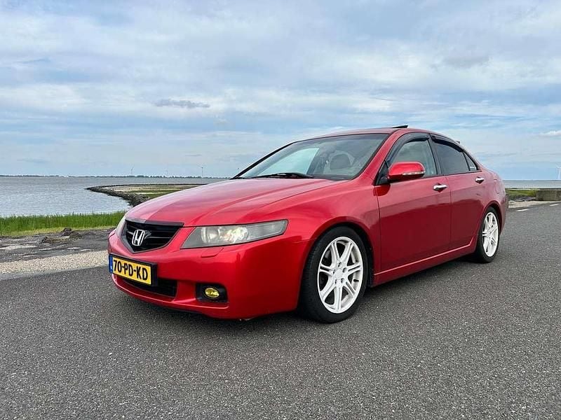 Rood Gebruikt 2004 Honda Accord Executive Sedan | € 5.995 (Eerlijke prijs) - Afbeelding 1/4