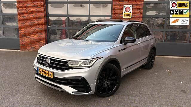 Grijs Gebruikt 2023 VW Tiguan Business SUV | € 40.950 (Iets duurder) - Afbeelding 1/4