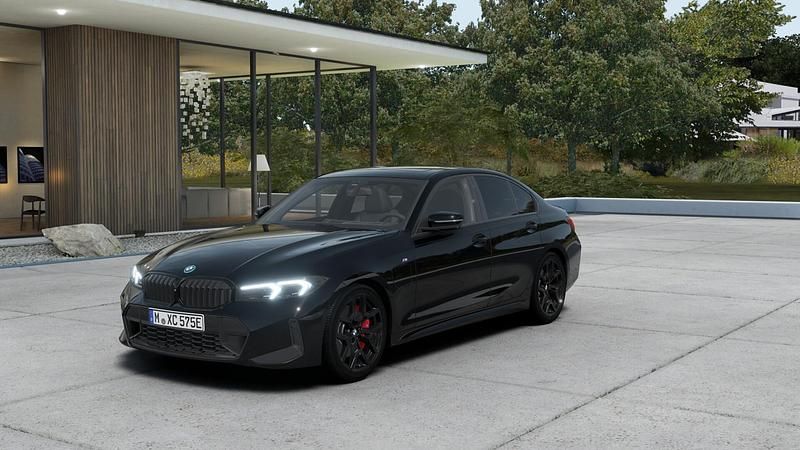 Zwart Nieuw 2025 BMW 330e Executive Sedan | € 70.663 (Goede deal) - Afbeelding 1/4