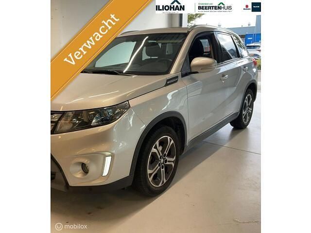 Grijs Gebruikt 2017 Suzuki Vitara SUV | € 15.885 (Eerlijke prijs) - Afbeelding 1/4