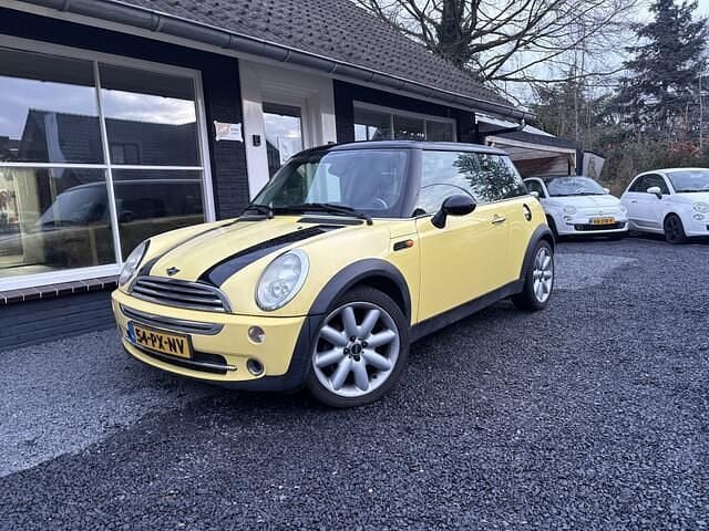 Occasion Mini ONE 90 PK (66 kW) 2005 Geel Hatchback
