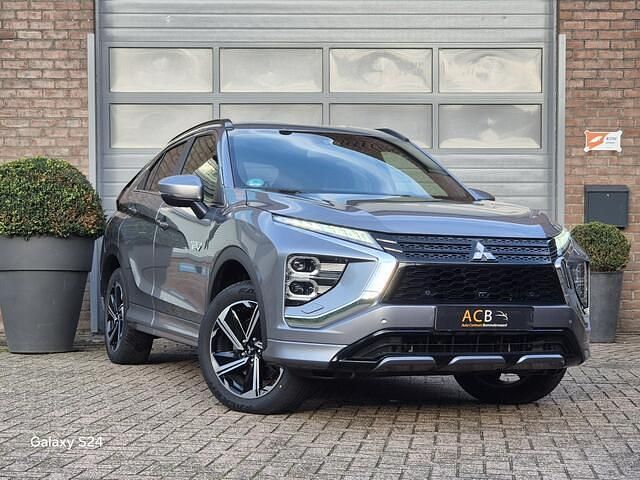 Grijs Gebruikt 2023 Mitsubishi Eclipse Cross SUV | € 22.800 (Eerlijke prijs) - Afbeelding 1/4