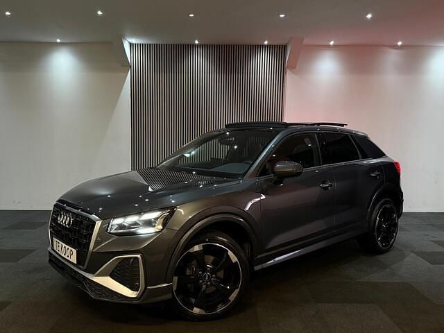 Grijs Occasion 2024 Audi Q2 SUV | € 36.950 (Duur) - Afbeelding 1/4