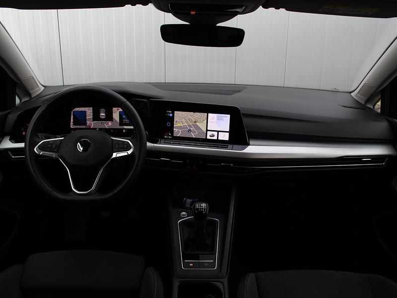 Occasion VW Golf VII LOUNGE 2021 Zwart Hatchback