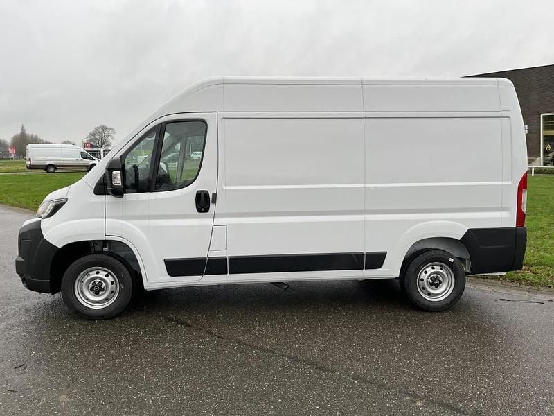 Occasion Opel Movano 140 PK (102 kW) 2024 Wit Van