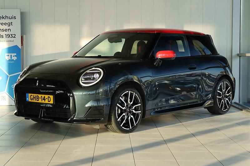 Occasion Mini Cooper 160 kW (218 PK) 2024 Grijs Hatchback