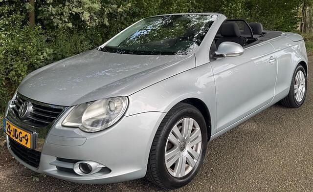 Grijs Gebruikt 2009 VW Eos Cabriolet | € 5.350 (Eerlijke prijs) - Afbeelding 1/4