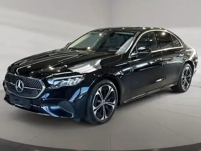 Gebruikt 2024 Mercedes E300 Avantgarde Sedan | € 52.800 (Super prijs) - Afbeelding 1/4