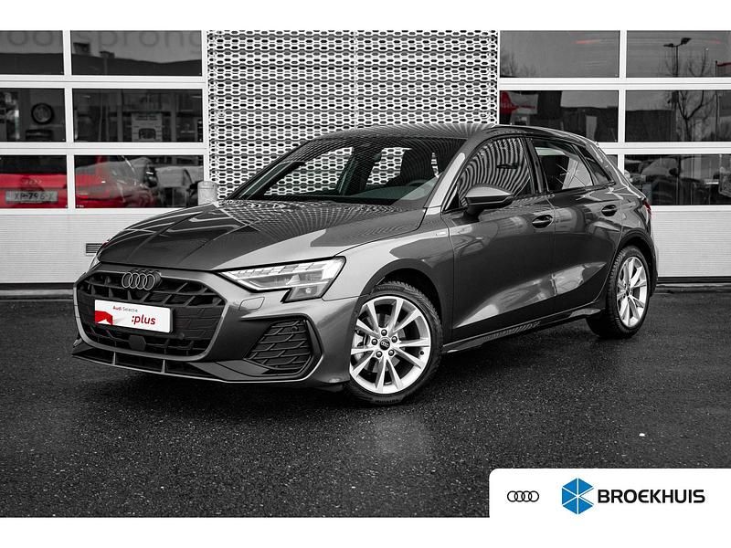 Grijs Occasion 2025 Audi A3 Sportback Hatchback | € 35.800 (Eerlijke prijs) - Afbeelding 1/4