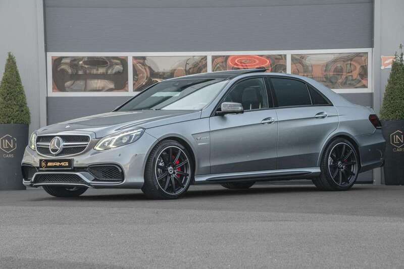 Grijs, metallic lak Gebruikt 2013 Mercedes E63 AMG AMG Sedan | € 33.950 - Afbeelding 1/4