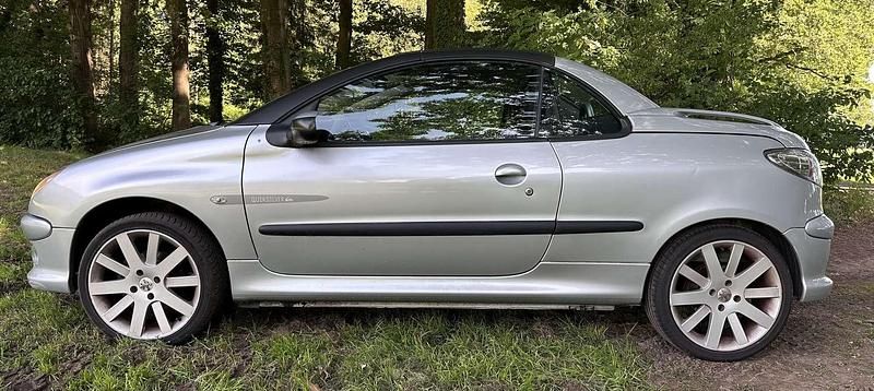 Grijs Gebruikt 2005 Peugeot 206 Cabriolet | € 1.250 (Super prijs) - Afbeelding 1/4