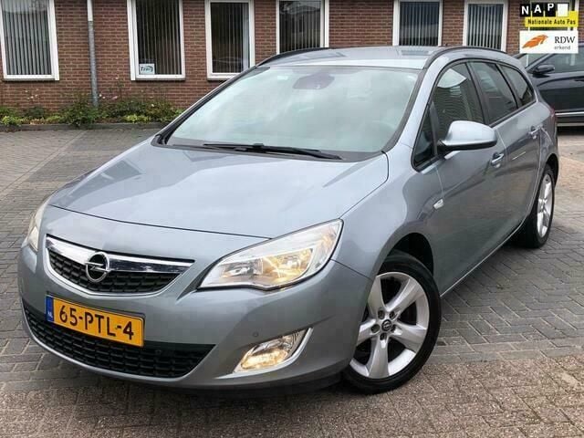 Grijs Gebruikt 2011 Opel Astra Stationwagen | € 5.750 (Duur) - Afbeelding 1/4