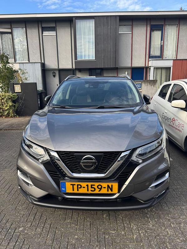 Grijs Occasion 2018 Nissan Qashqai Tekna SUV | € 13.500 (Super prijs) - Afbeelding 1/4