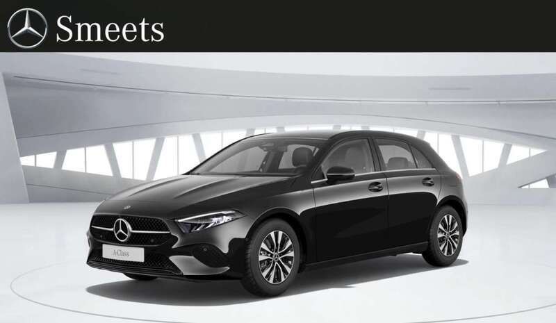 Zwart Nieuw 2024 Mercedes A180 Edition Hatchback | € 36.950 (Super prijs) - Afbeelding 1/3