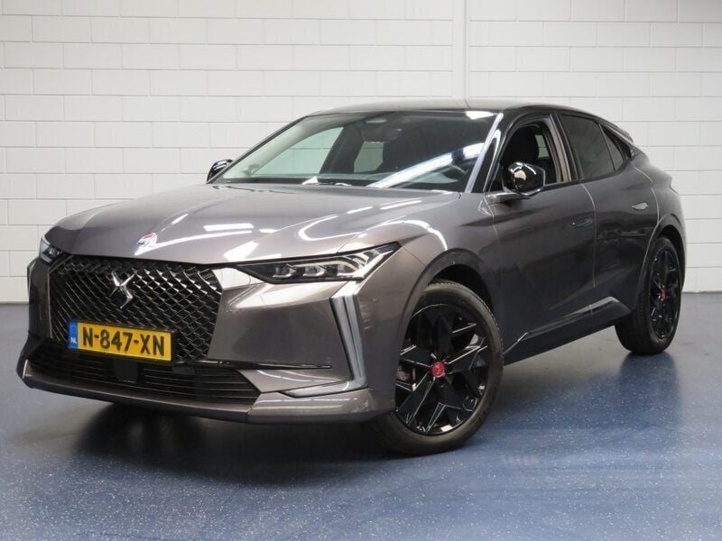 Grijs, metallic lak Gebruikt 2022 DS Automobiles DS4 Hatchback | € 24.960 (Eerlijke prijs) - Afbeelding 1/4