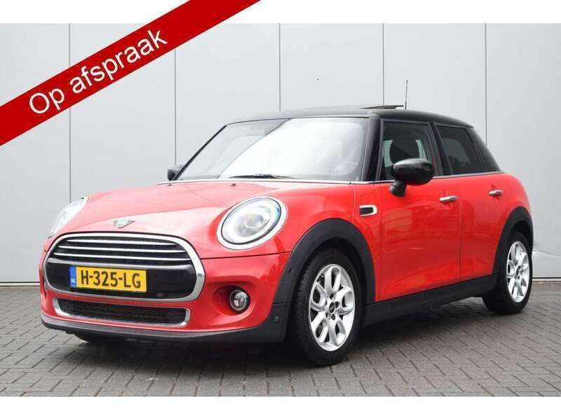 Rood, metallic lak Gebruikt 2020 Mini Cooper Pepper Hatchback | € 14.950 (Super prijs) - Afbeelding 1/4
