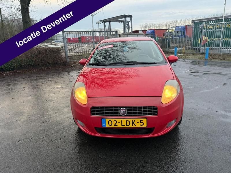 Occasion Fiat Punto 78 PK (57 kW) 2010 Rood Hatchback